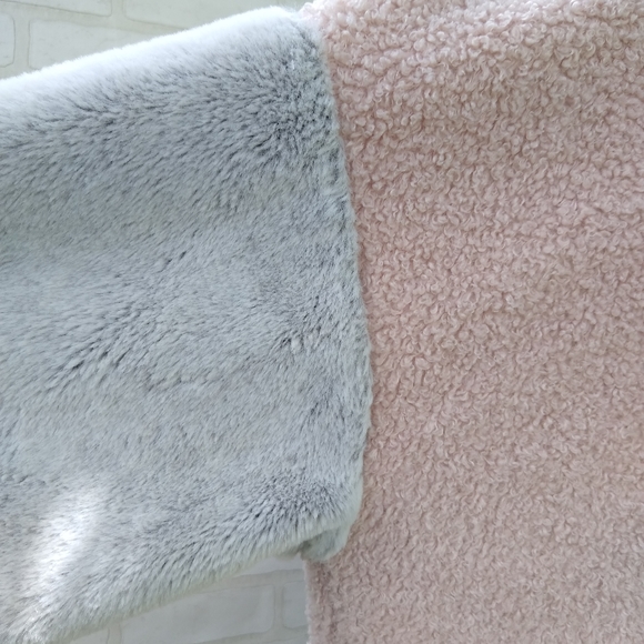 Zara Fuzzy Bomber - Picture 5 of 9